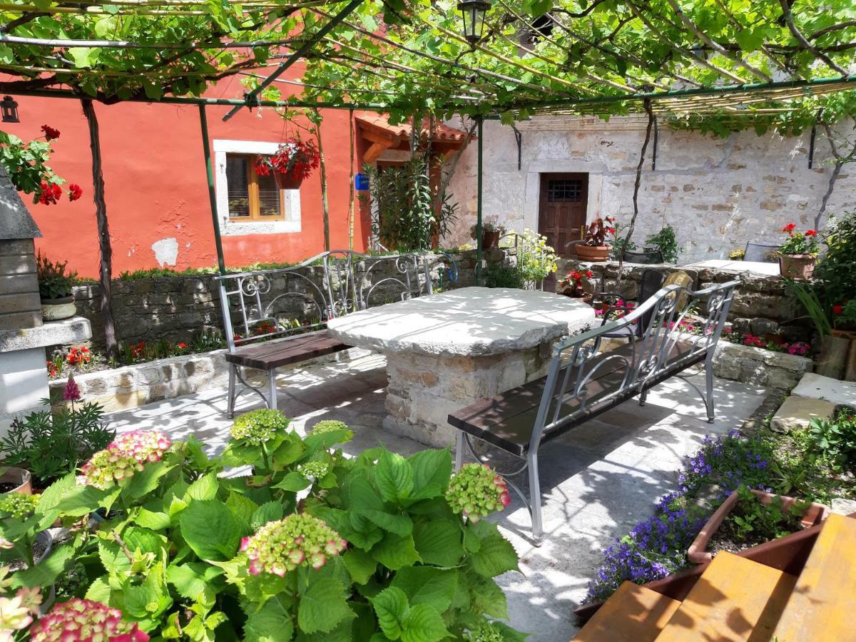 Guesthouse Villa Marija Motovun Exteriör bild